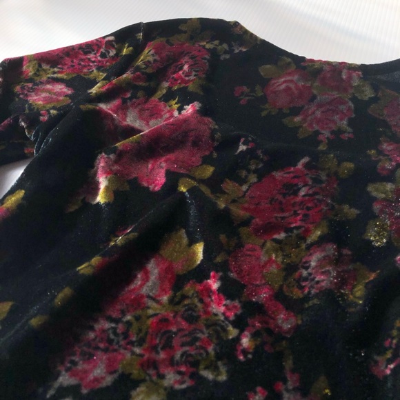 American Rag Velvet Crop Top - Picture 4 of 6